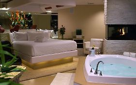 Sybaris Pool Suites Frankfort